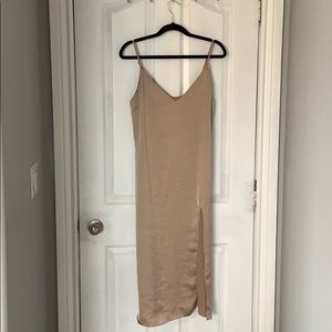 BRAND NEW Aritzia Wilfred Slip Dress